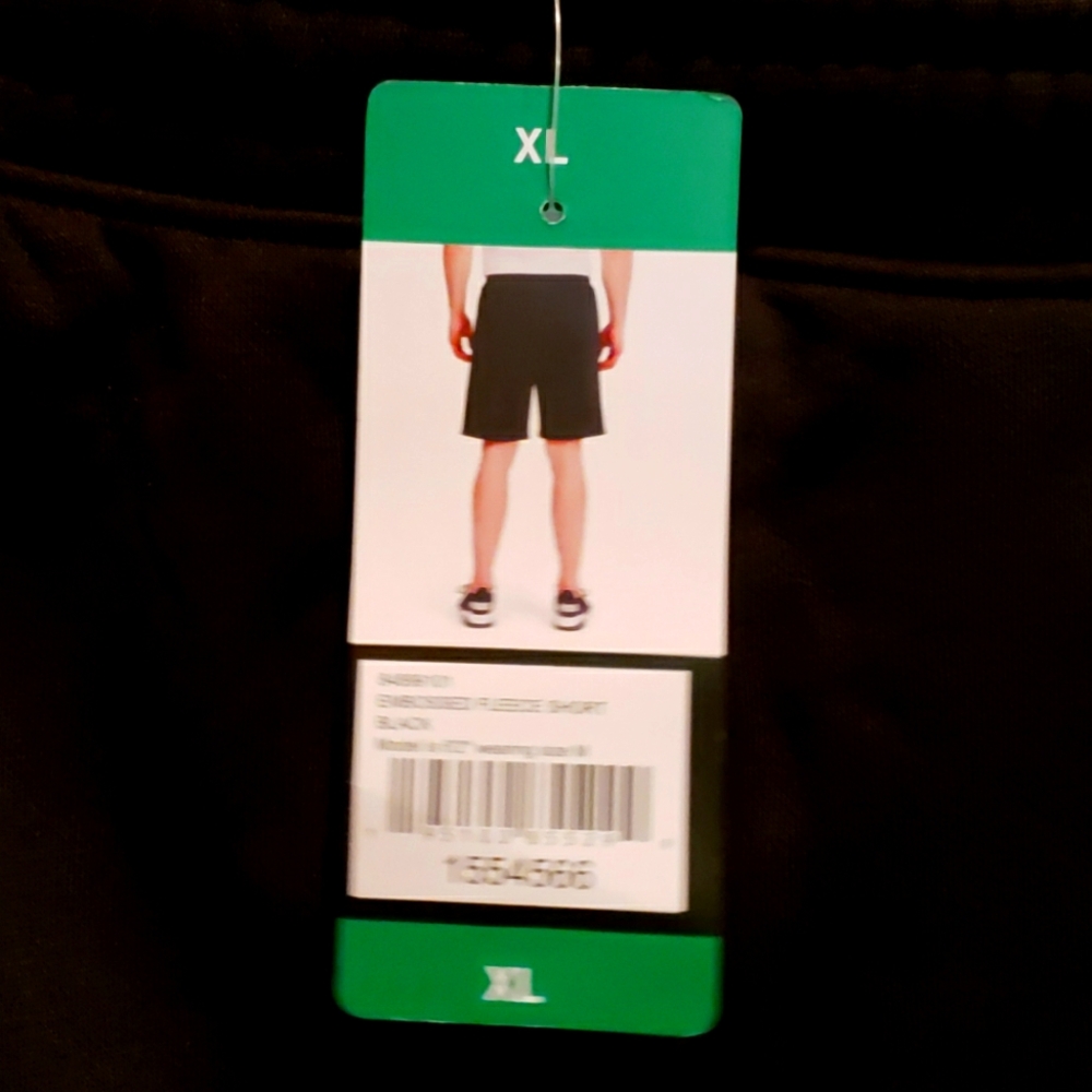 Men's PUMA sweatshorts Black NWT size XL
